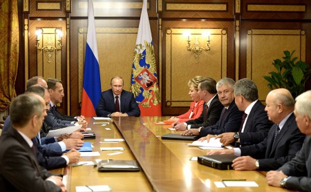 iskra-chel.ru: "Президент, которым мы гордимся!" Владимир Путин провёл оперативное совещание с постоянными членами Совета Безопасности.